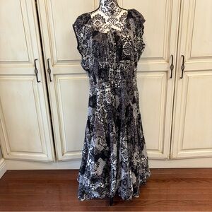 Grace Elements Size 1X Black and White Floral Extra Full Skirt Maxi Dress